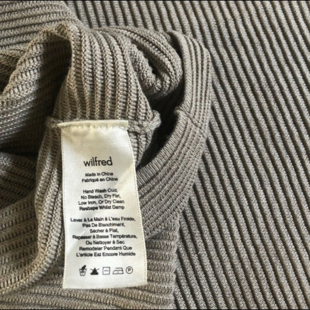 Aritzia Wilfred Campanule Longsleeve Dress - Picture 6 of 8